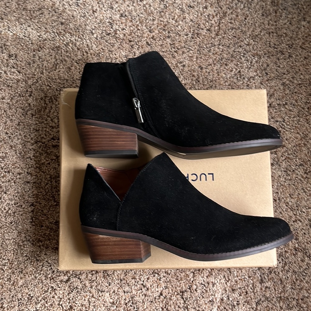 9.5 Black Lucky Brand Fenley ankle booties